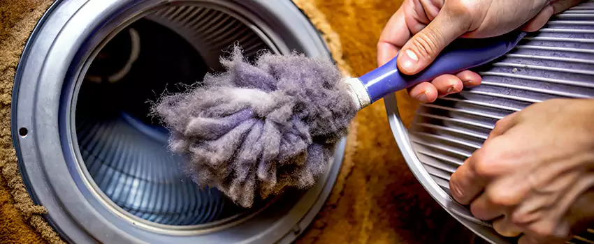 Signs Of A Clogged Dryer Lint Trap in Chambly Heights, Quebec